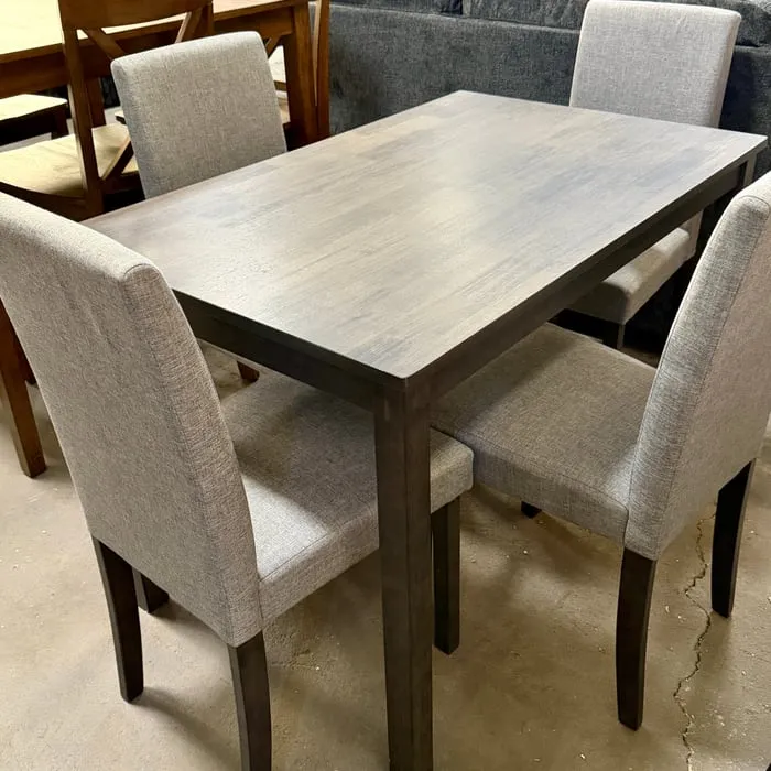 5-piece dining set at BoxDrop Baltimore